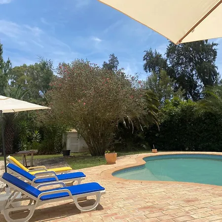 Villa Golfinho